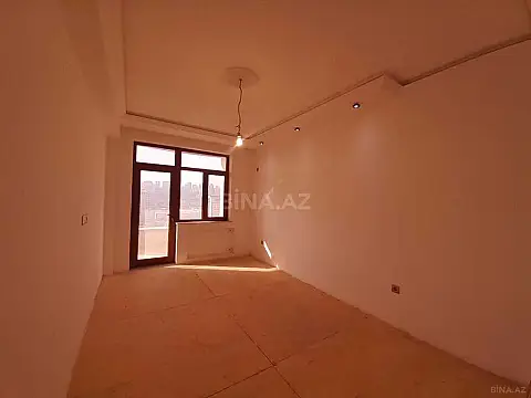 Satılır 4 otaqlı mənzil 220 m²