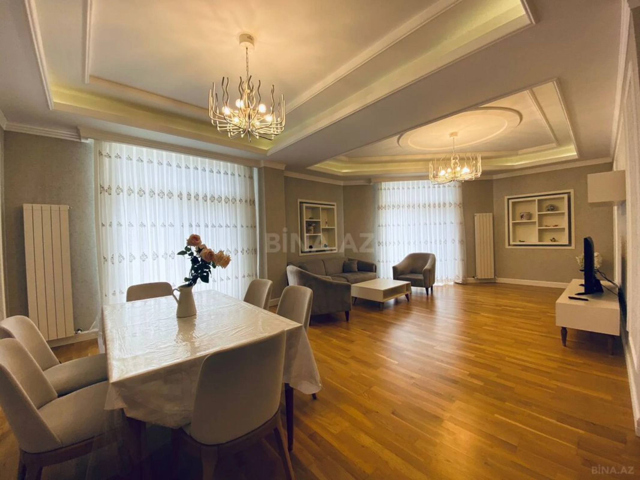 Kirayə verilir 3 otaqlı mənzil 130 m²