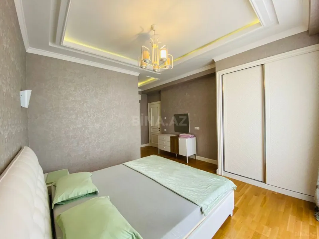 Kirayə verilir 3 otaqlı mənzil 130 m²