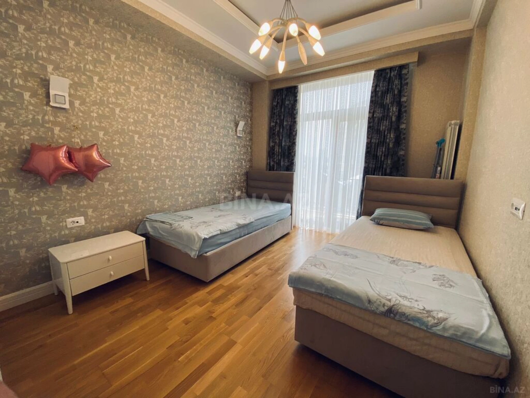 Kirayə verilir 3 otaqlı mənzil 130 m²