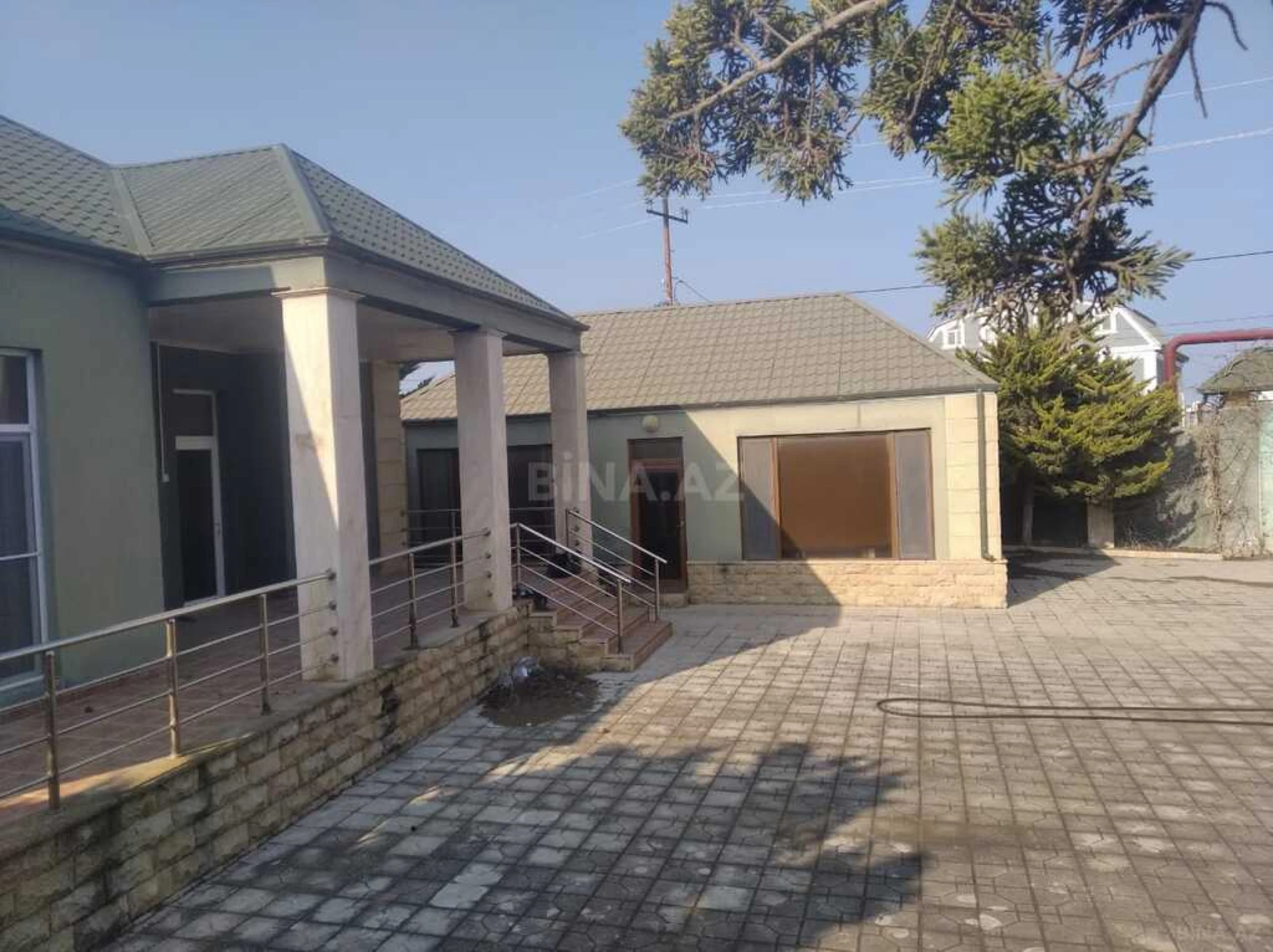 Satılır 4 otaqlı həyət evi 200 m²