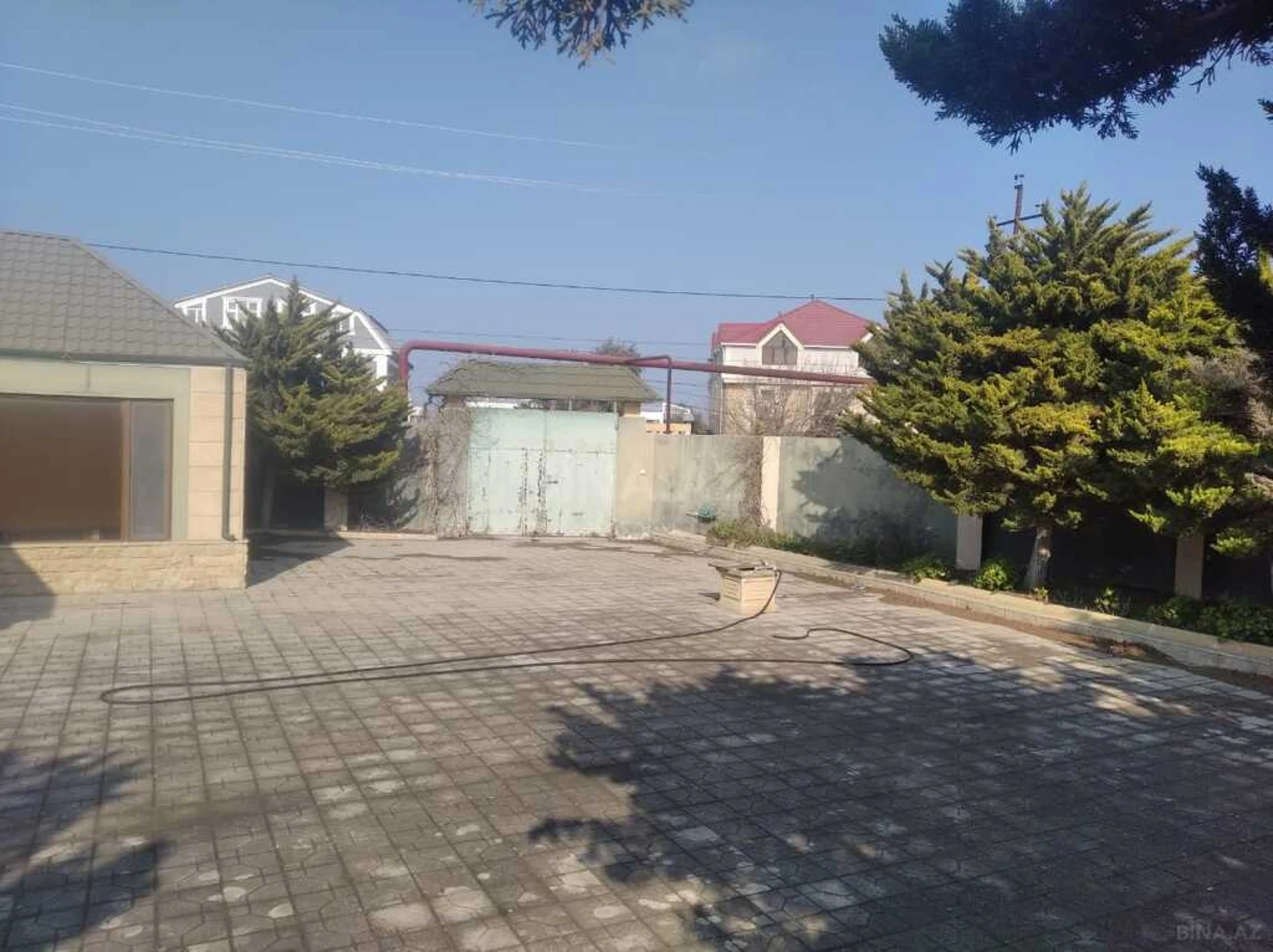 Satılır 4 otaqlı həyət evi 200 m²