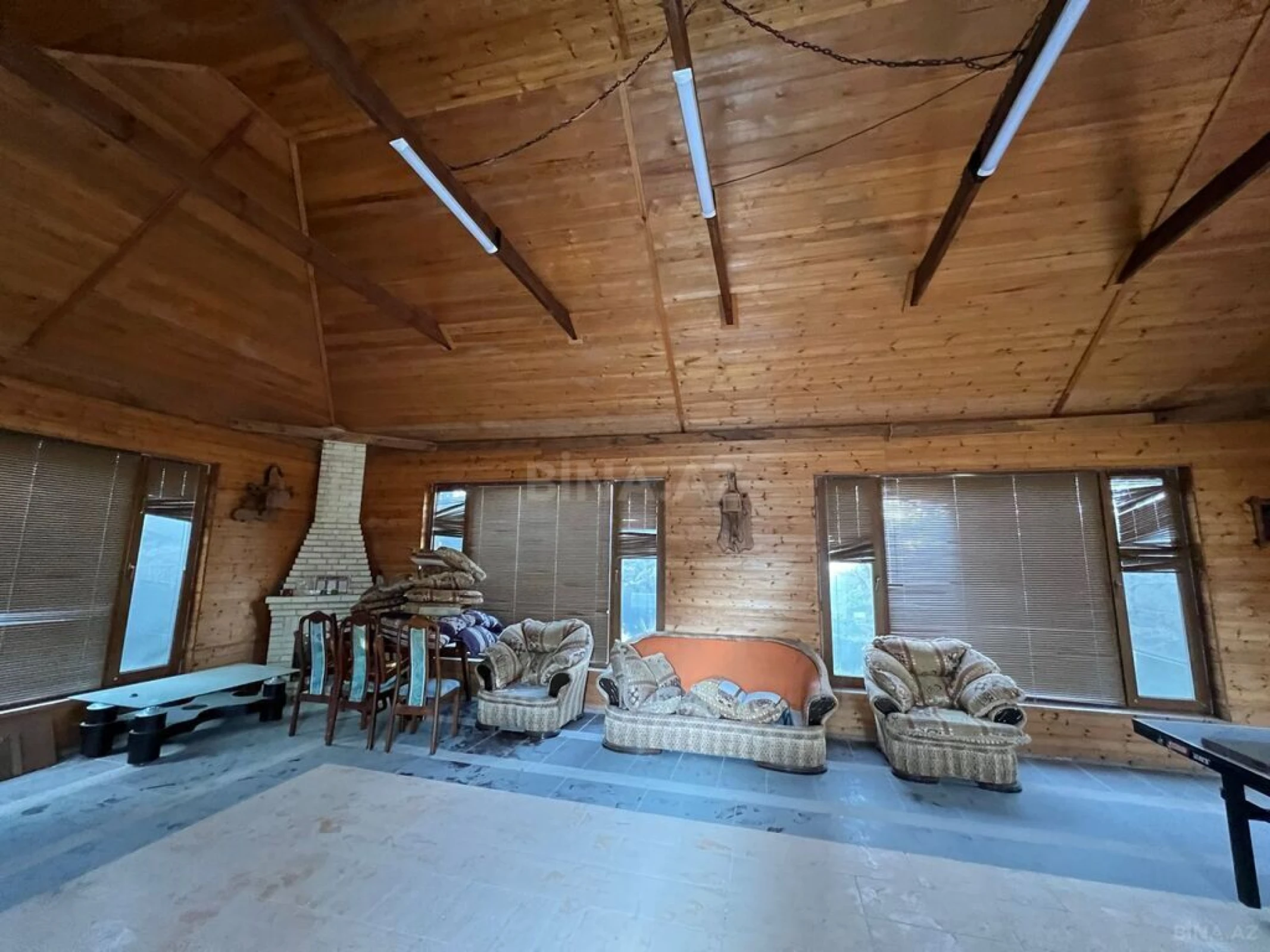 Satılır 4 otaqlı həyət evi 200 m²