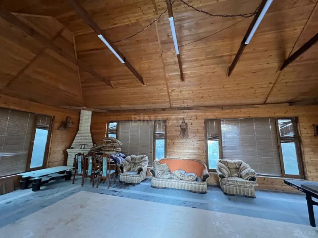 Satılır 4 otaqlı həyət evi 200 m²