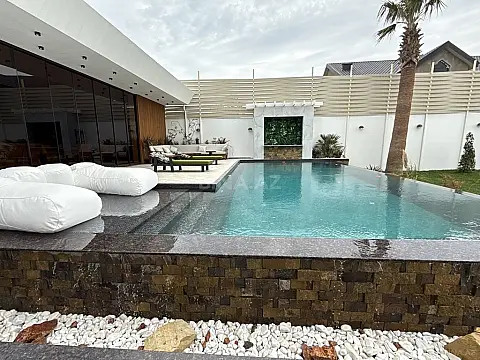 Kirayə verilir 6 otaqlı həyət evi 560 m²