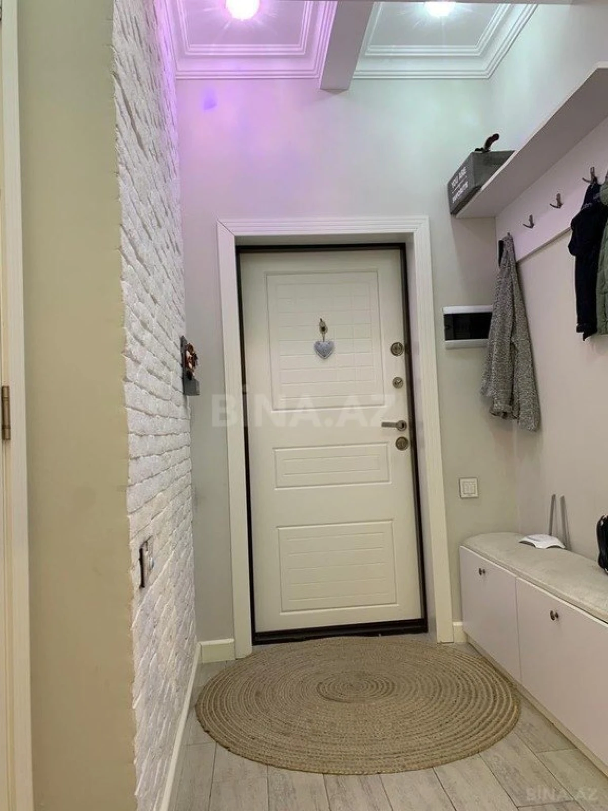 Satılır 2 otaqlı mənzil 83 m²