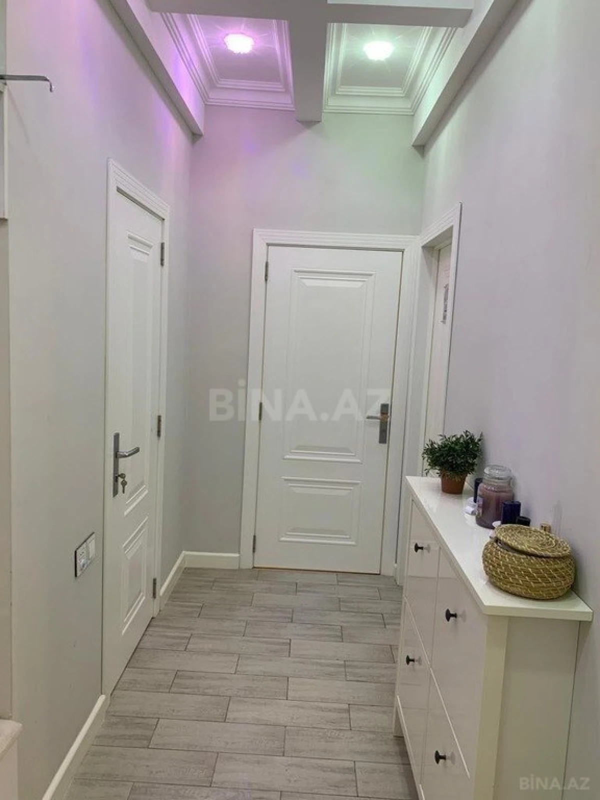 Satılır 2 otaqlı mənzil 83 m²