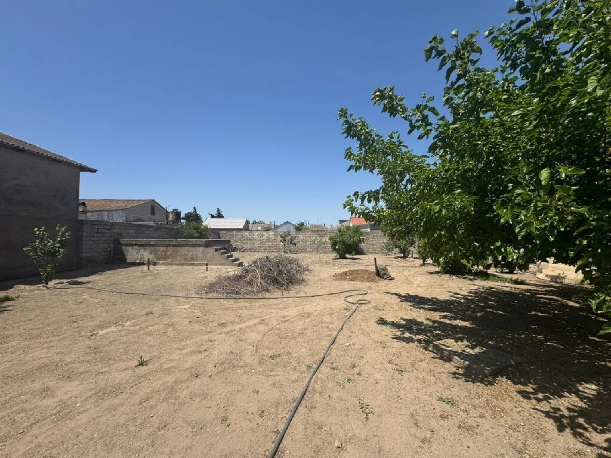 Satılır torpaq sahəsi 14 m²