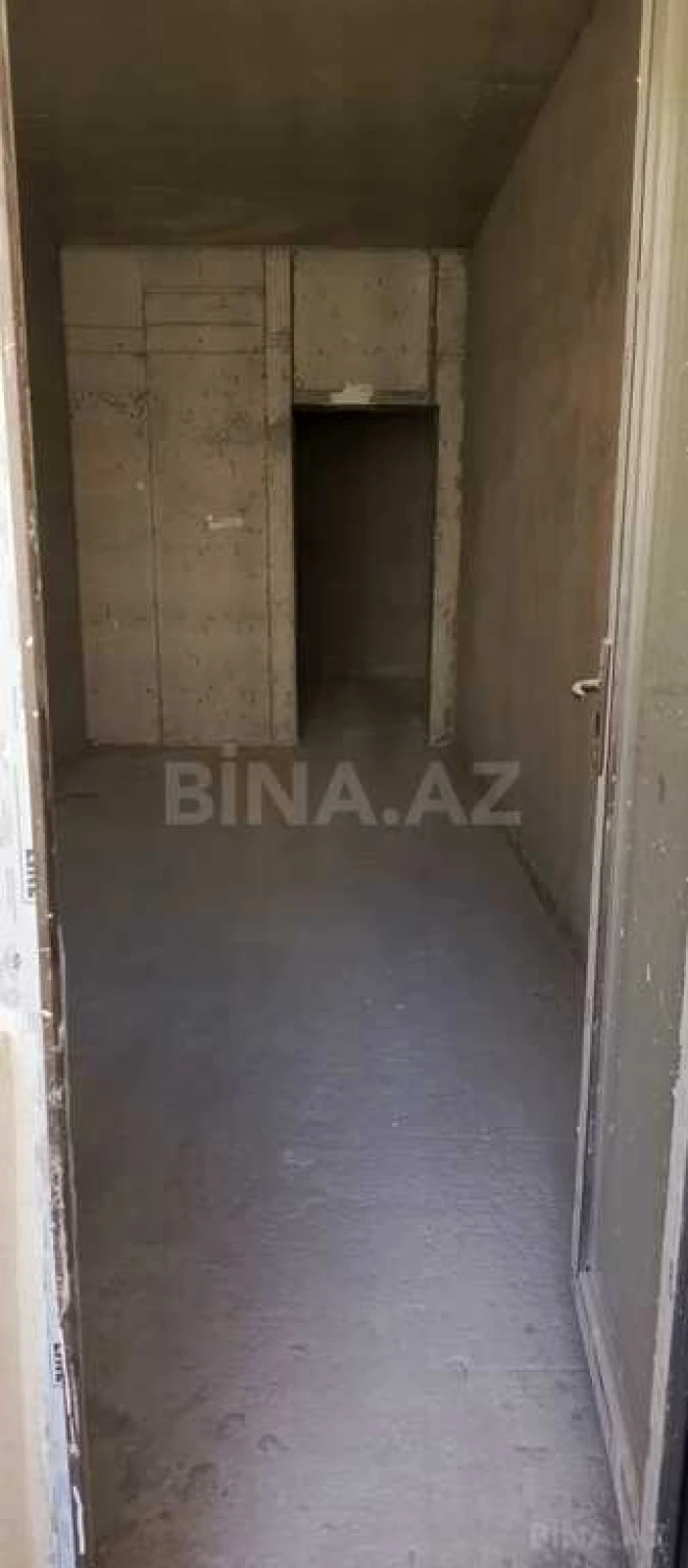 Satılır 3 otaqlı mənzil 157 m²