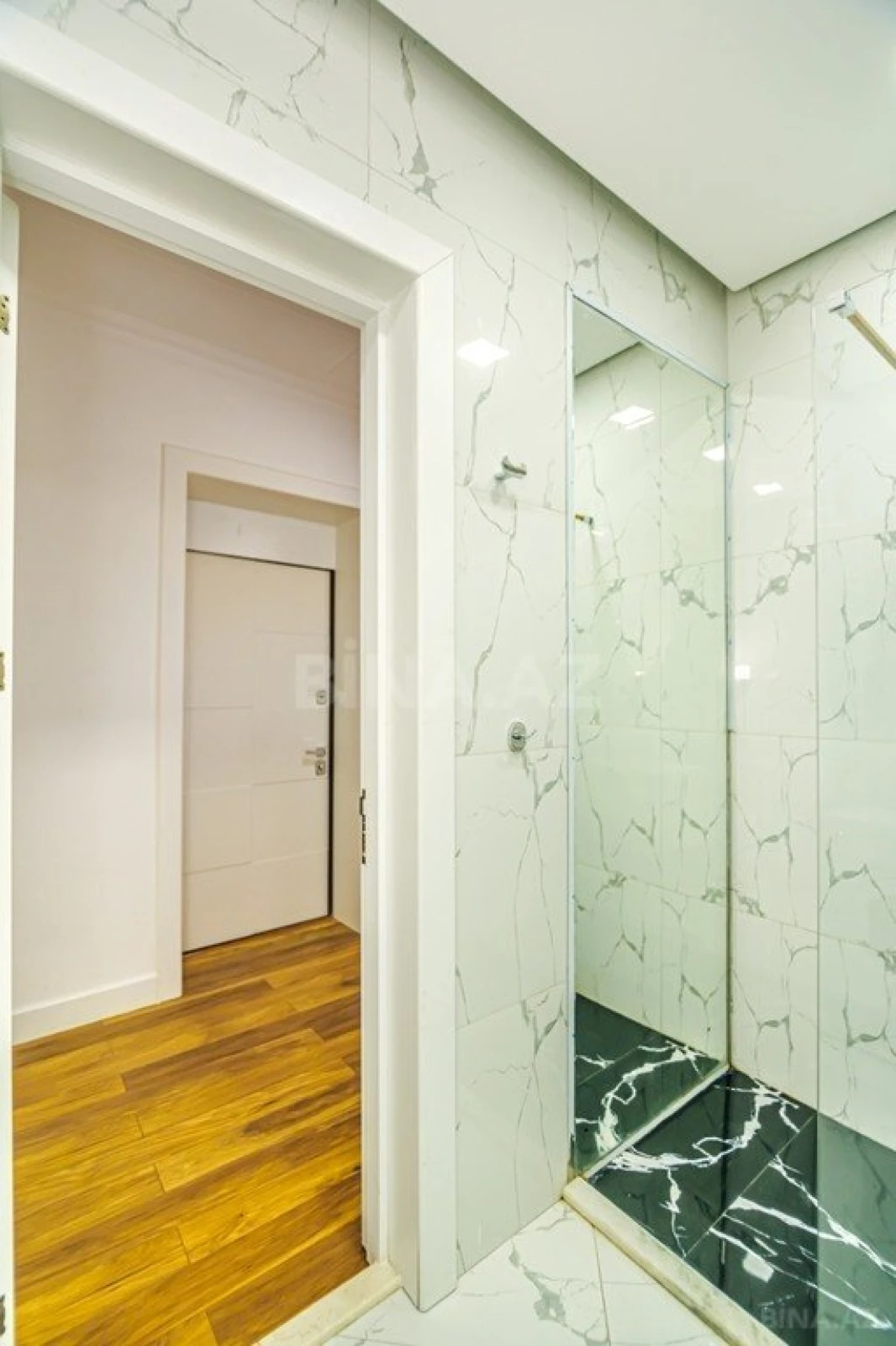 Kirayə verilir 3 otaqlı mənzil 101 m²