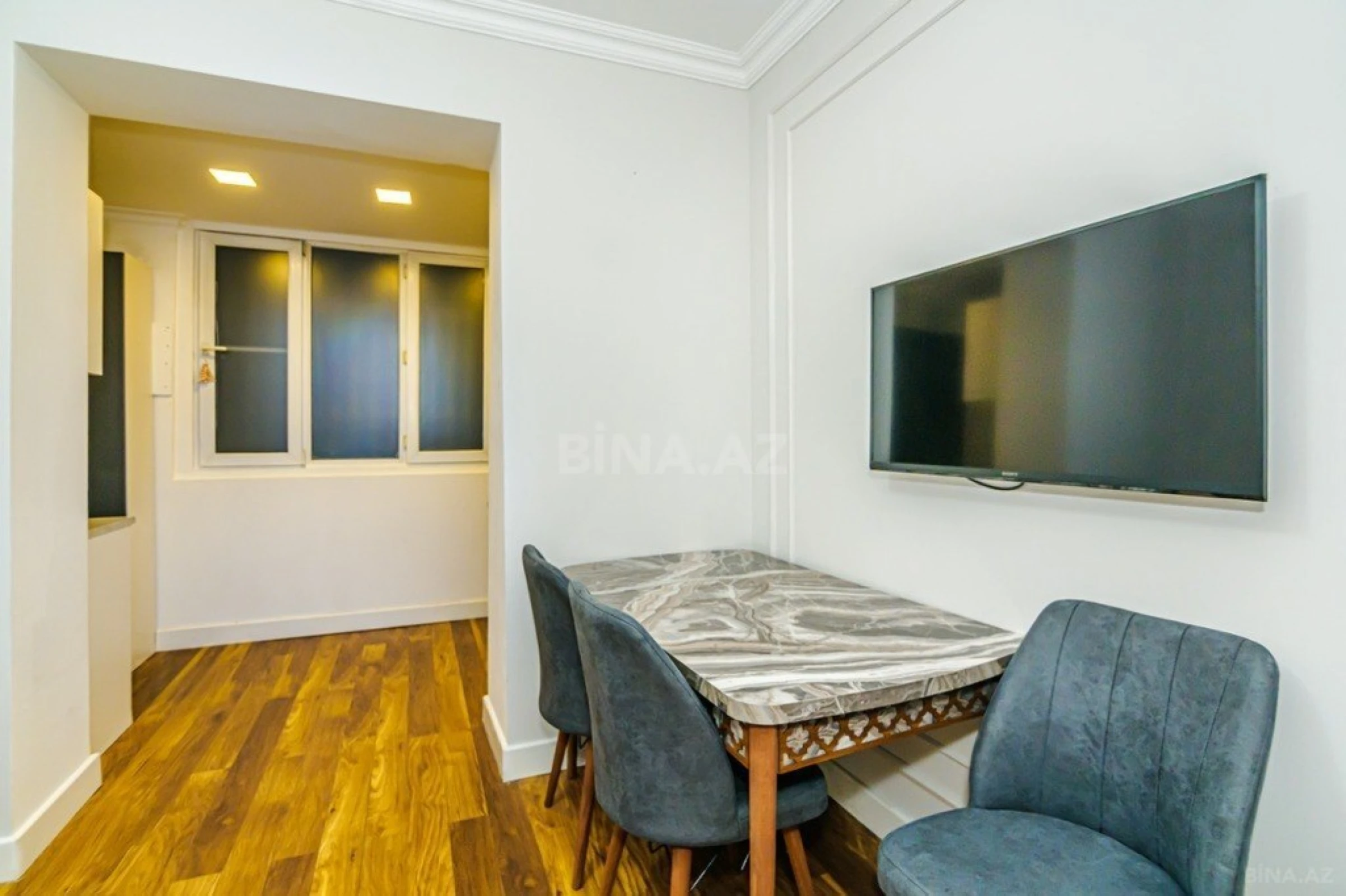 Kirayə verilir 3 otaqlı mənzil 101 m²