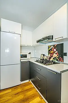 Kirayə verilir 3 otaqlı mənzil 101 m²