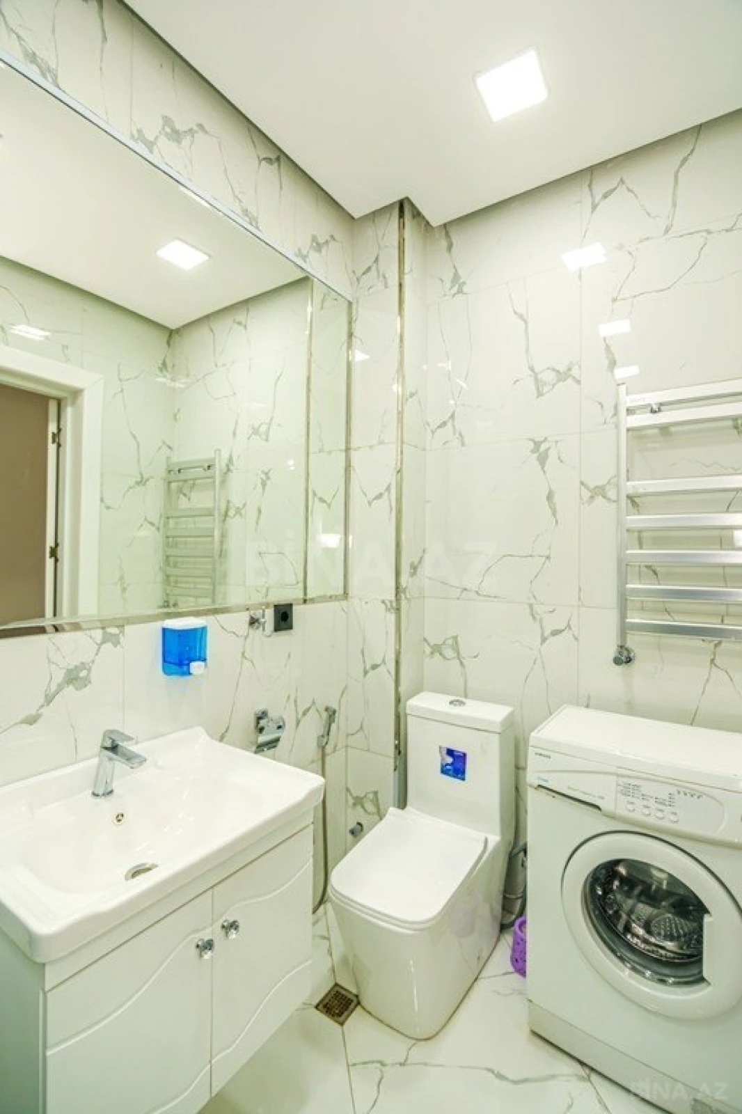 Kirayə verilir 3 otaqlı mənzil 101 m²