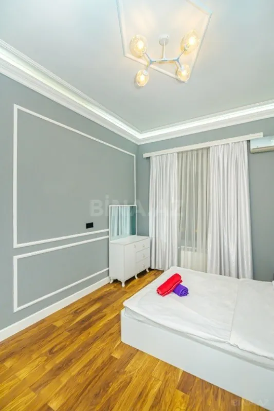 Kirayə verilir 3 otaqlı mənzil 101 m²