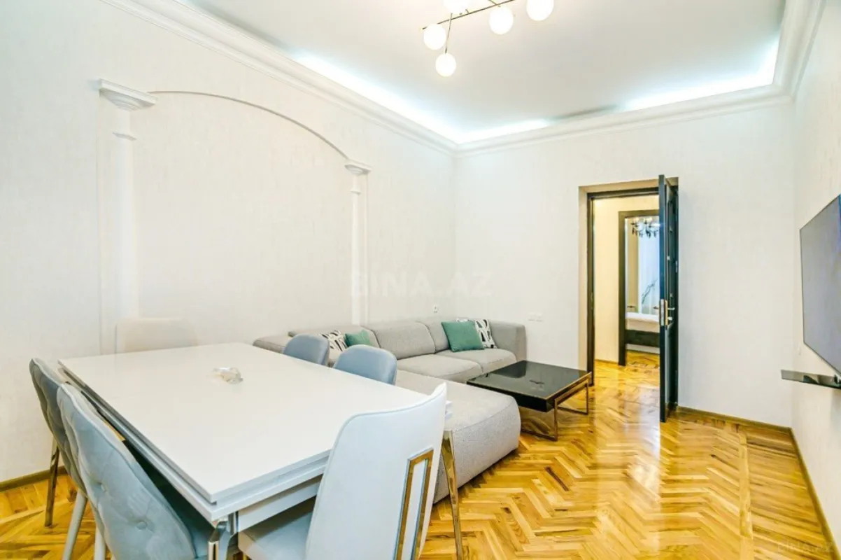 Kirayə verilir 3 otaqlı mənzil 107 m²