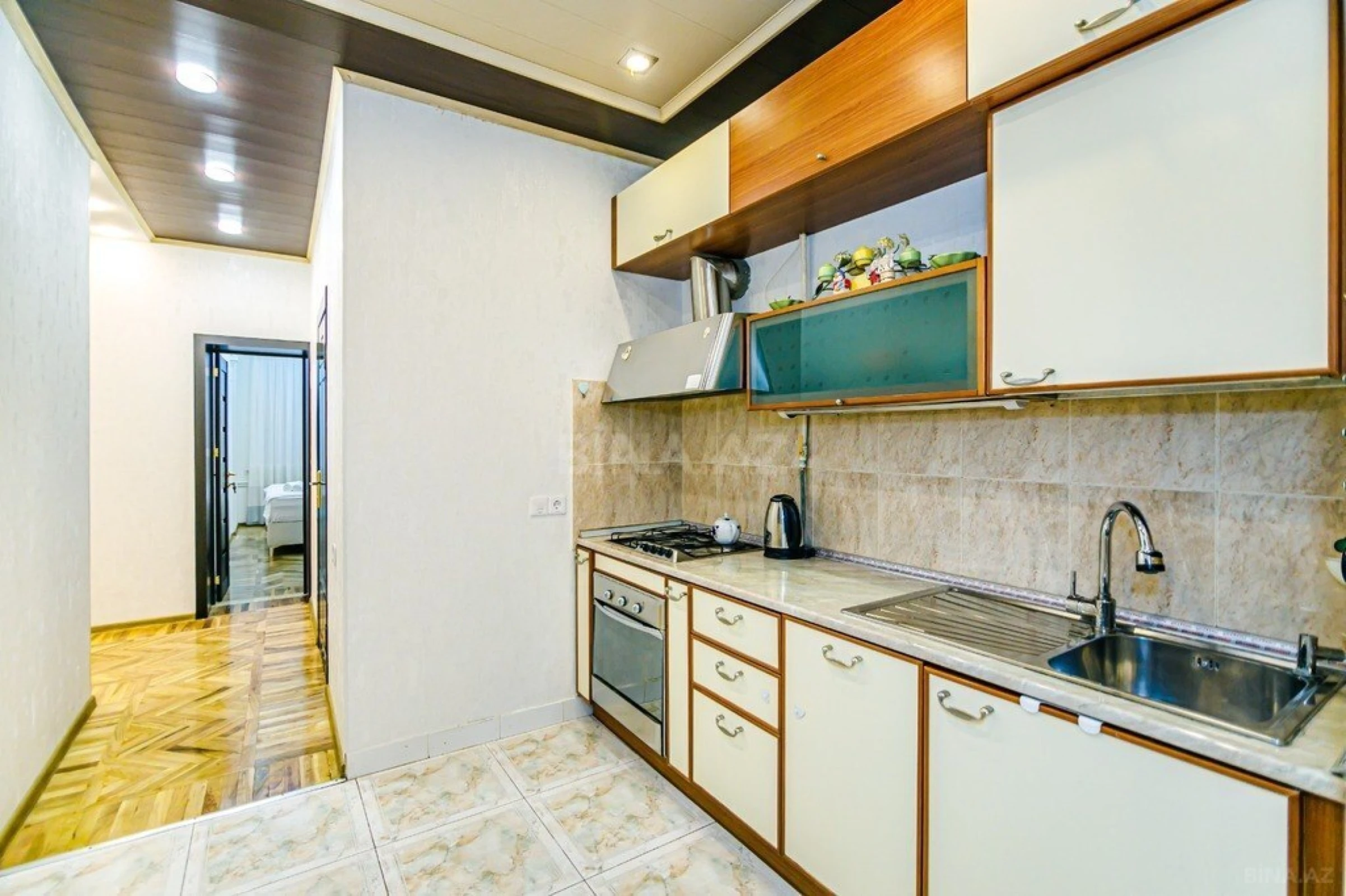 Kirayə verilir 3 otaqlı mənzil 107 m²