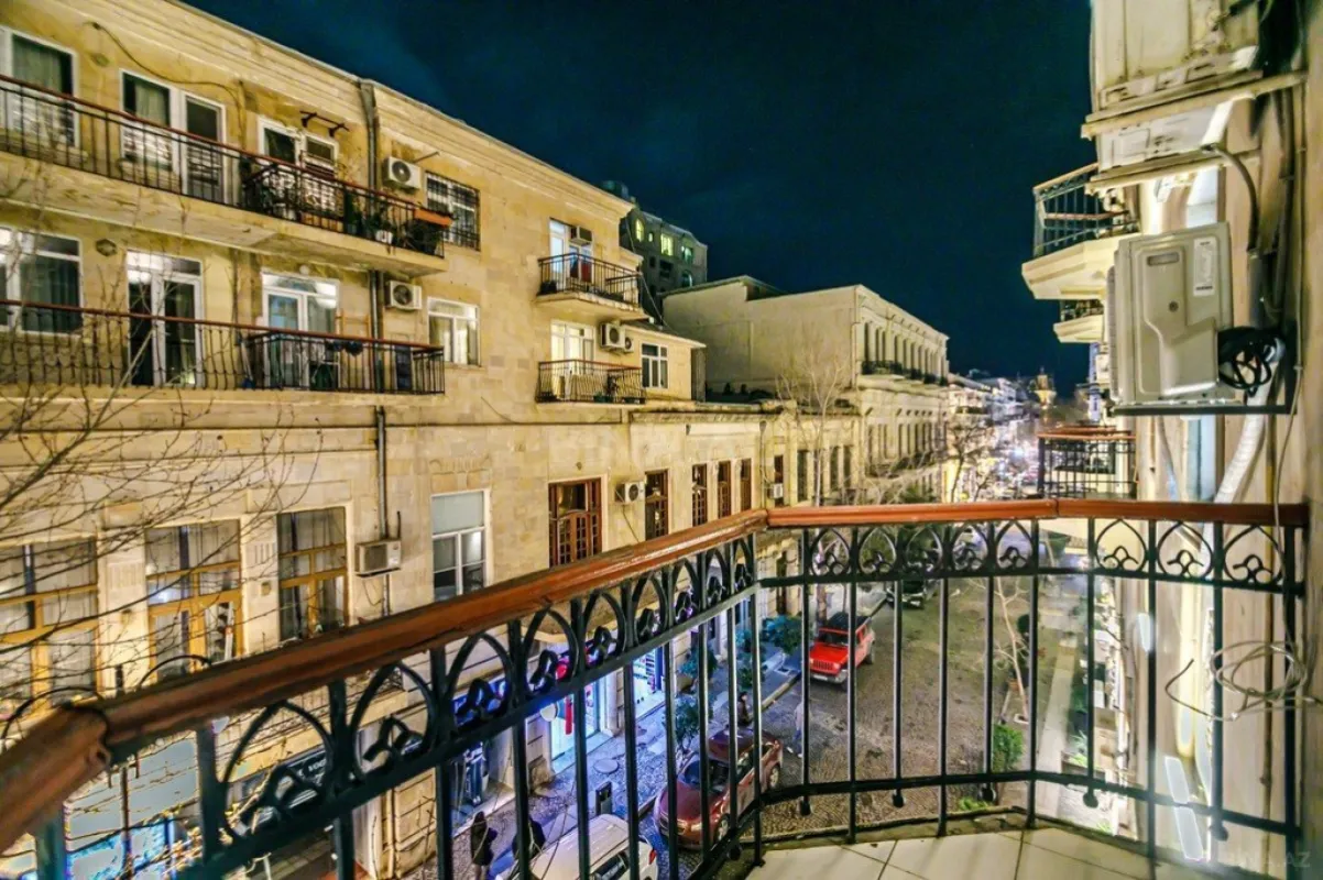 Kirayə verilir 3 otaqlı mənzil 107 m²