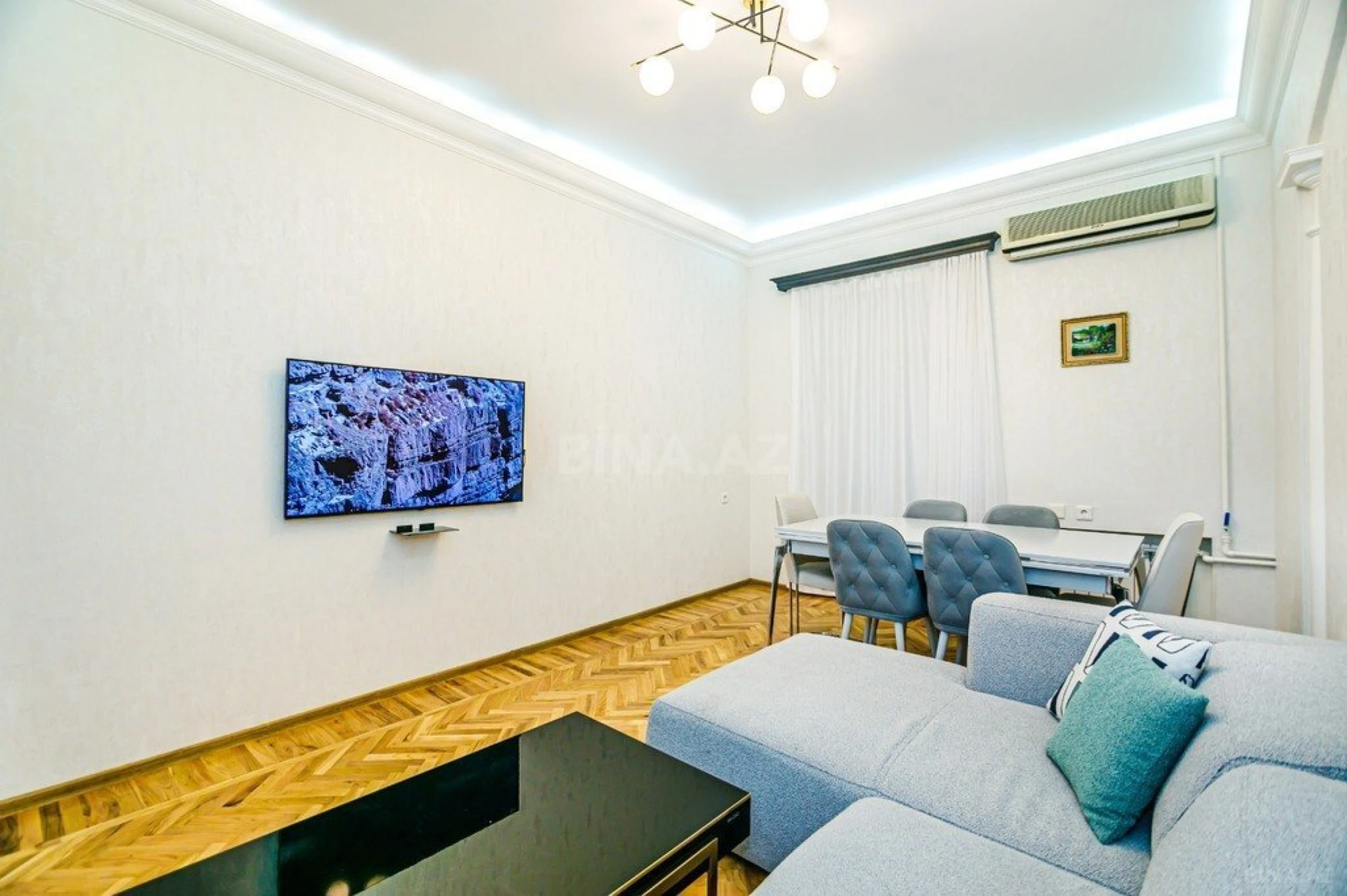 Kirayə verilir 3 otaqlı mənzil 107 m²
