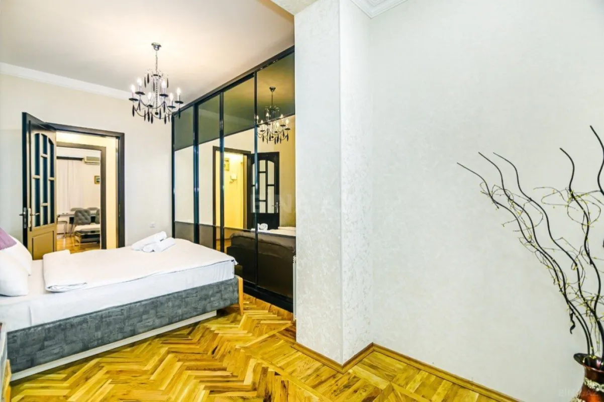 Kirayə verilir 3 otaqlı mənzil 107 m²