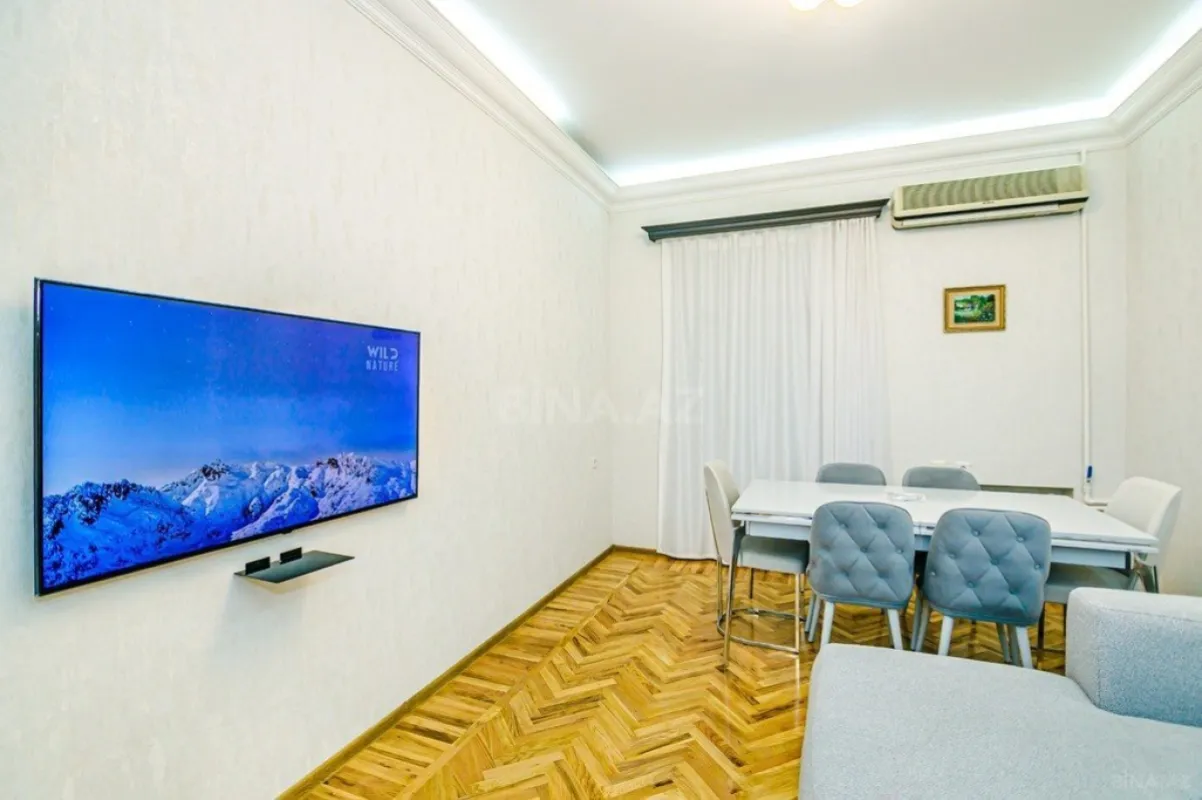 Kirayə verilir 3 otaqlı mənzil 107 m²