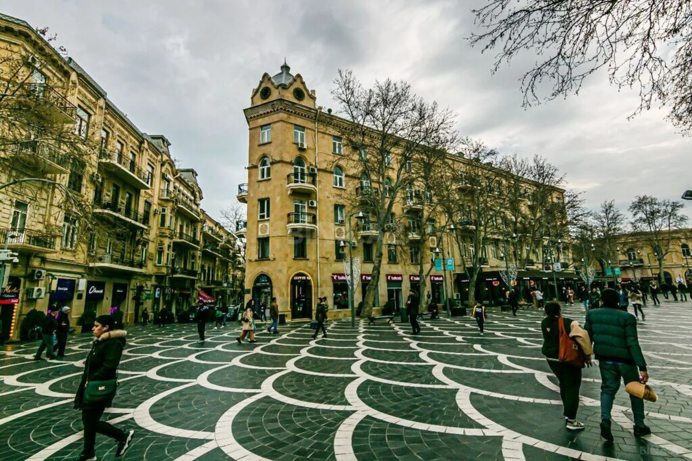 Kirayə verilir 3 otaqlı mənzil 107 m²