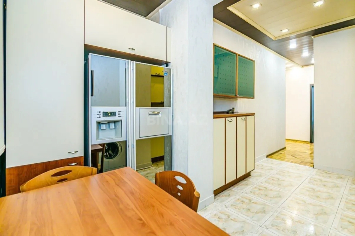 Kirayə verilir 3 otaqlı mənzil 107 m²