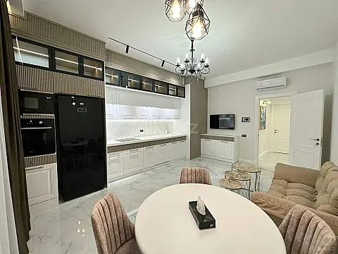 Kirayə verilir 3 otaqlı mənzil 140 m²