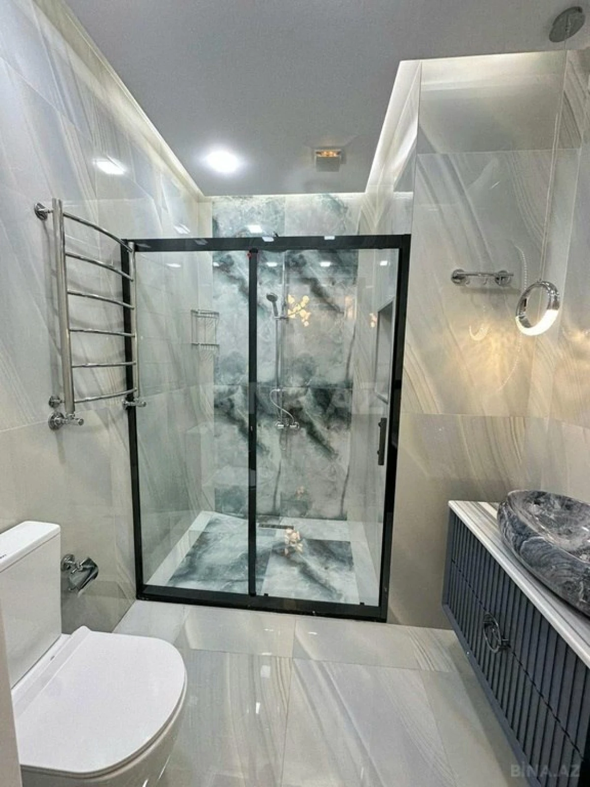 Kirayə verilir 3 otaqlı mənzil 140 m²