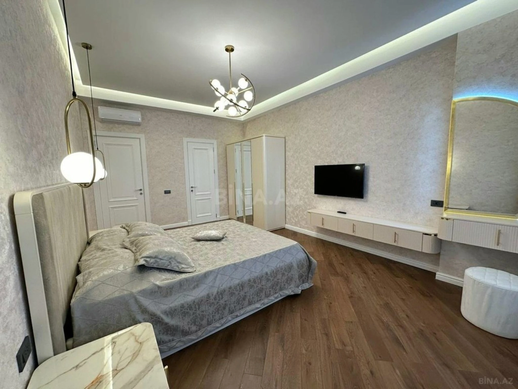 Kirayə verilir 3 otaqlı mənzil 140 m²