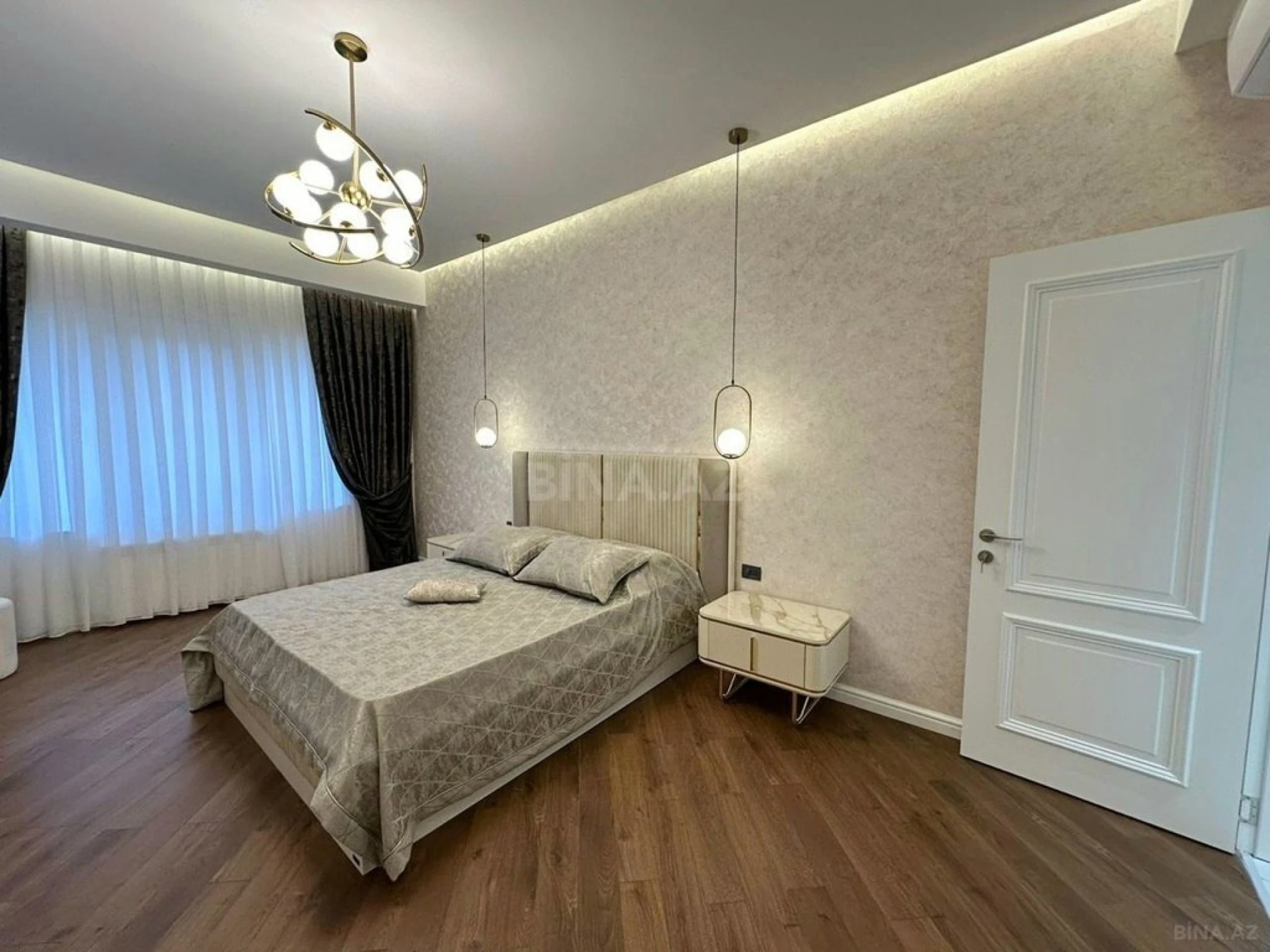 Kirayə verilir 3 otaqlı mənzil 140 m²