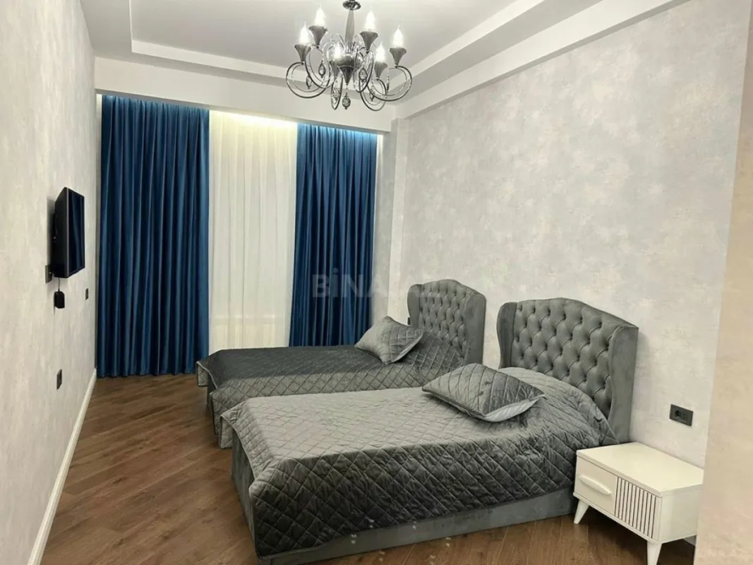 Kirayə verilir 3 otaqlı mənzil 140 m²