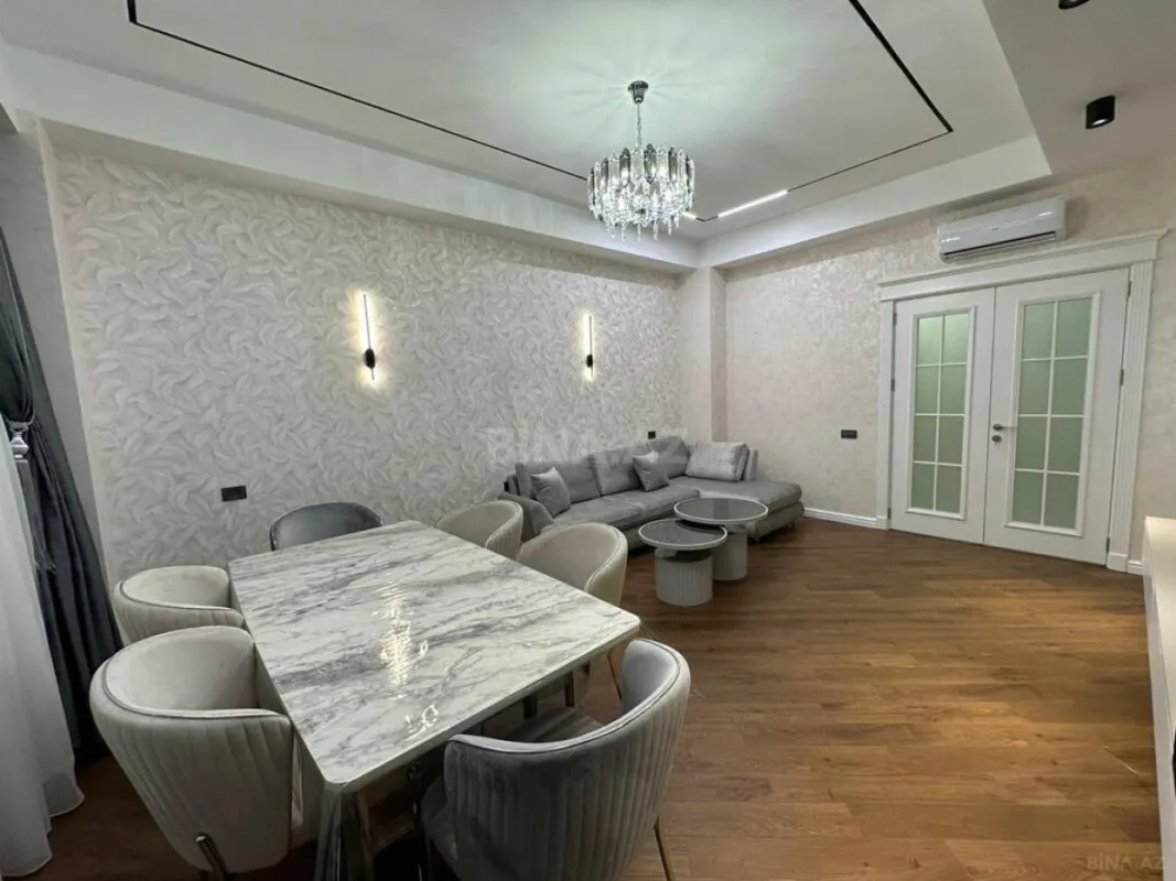 Kirayə verilir 3 otaqlı mənzil 140 m²