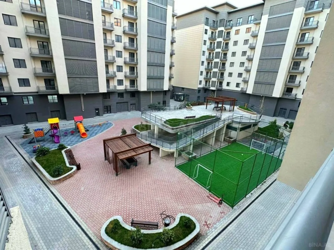 Kirayə verilir 3 otaqlı mənzil 140 m²