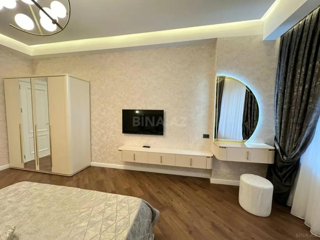 Kirayə verilir 3 otaqlı mənzil 140 m²