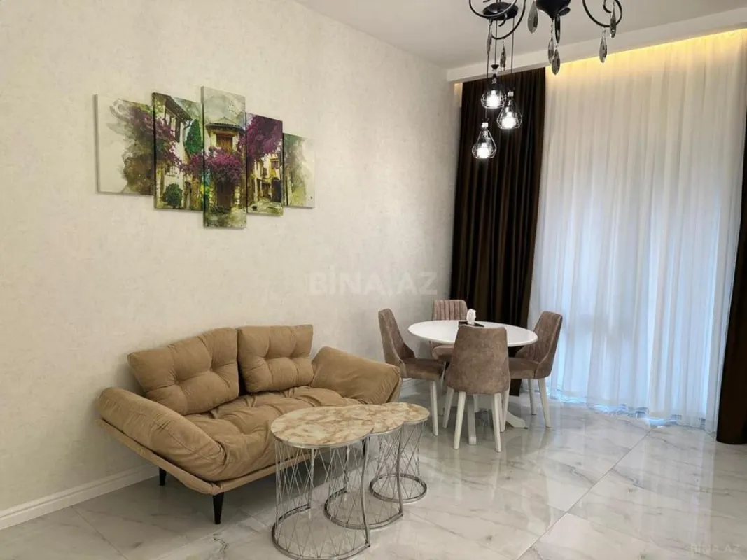 Kirayə verilir 3 otaqlı mənzil 140 m²