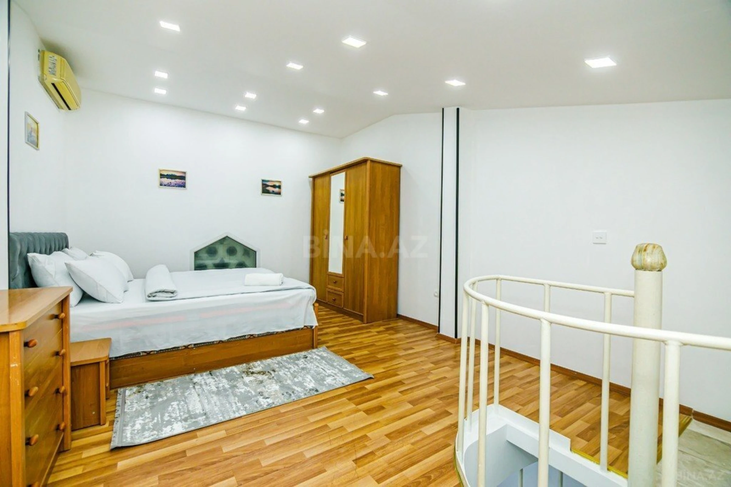 Kirayə verilir 3 otaqlı mənzil 103 m²