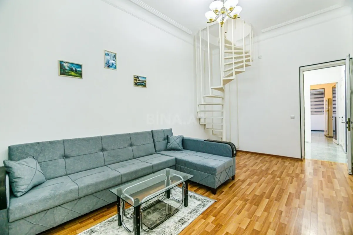 Kirayə verilir 3 otaqlı mənzil 103 m²