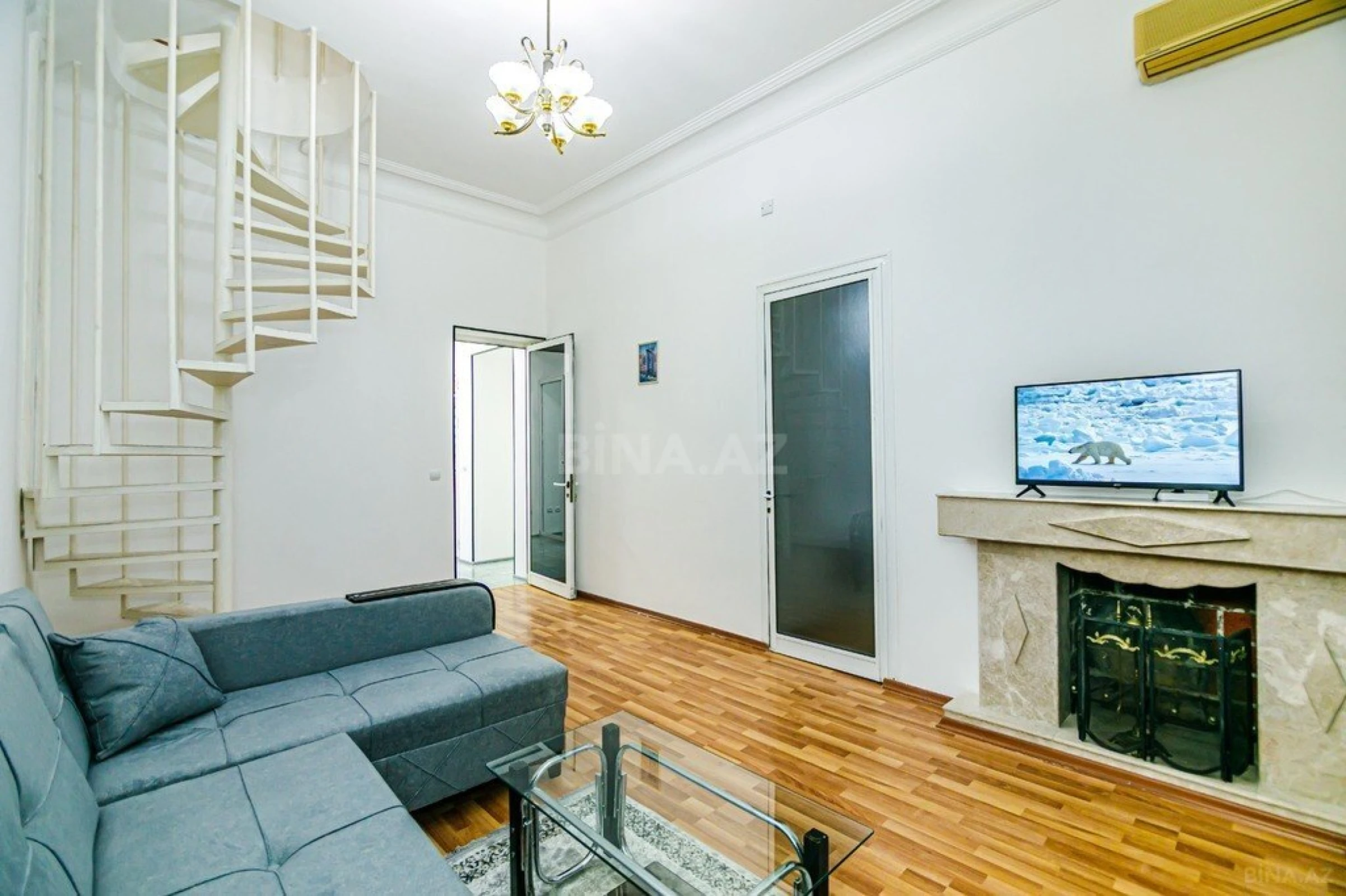Kirayə verilir 3 otaqlı mənzil 103 m²