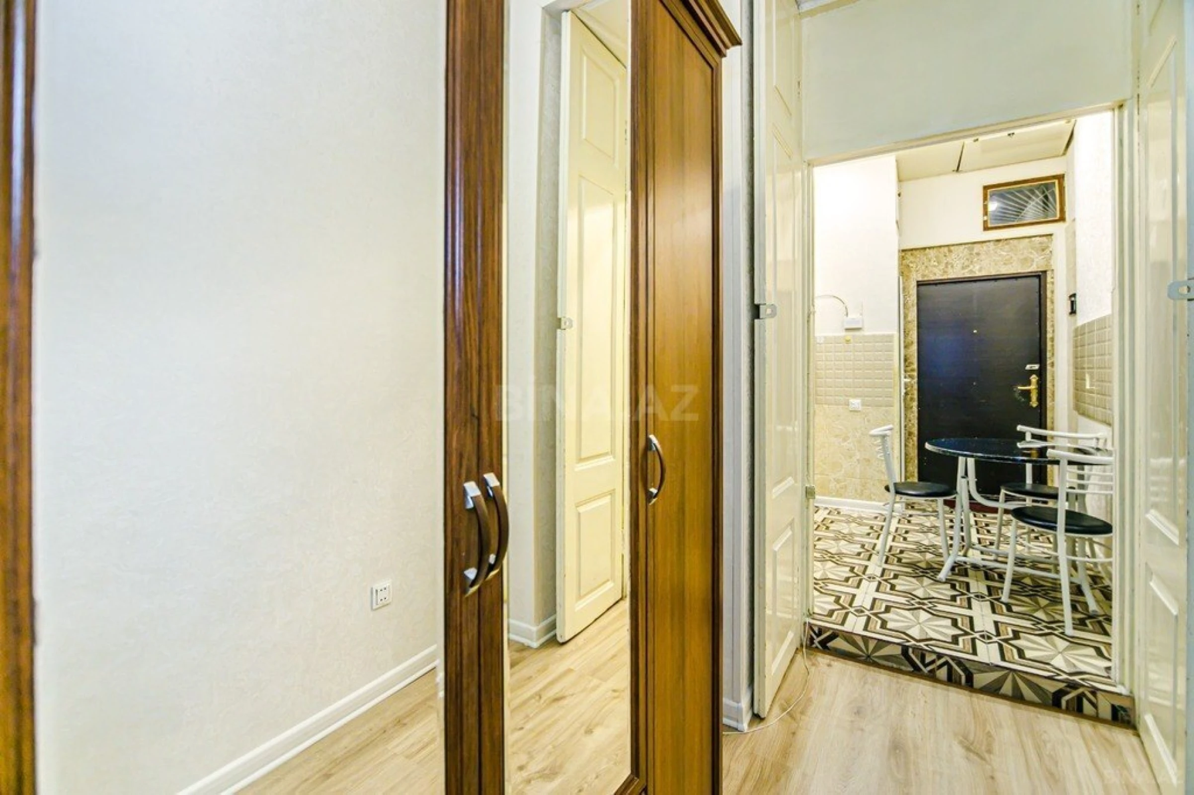 Kirayə verilir 1 otaqlı mənzil 42 m²