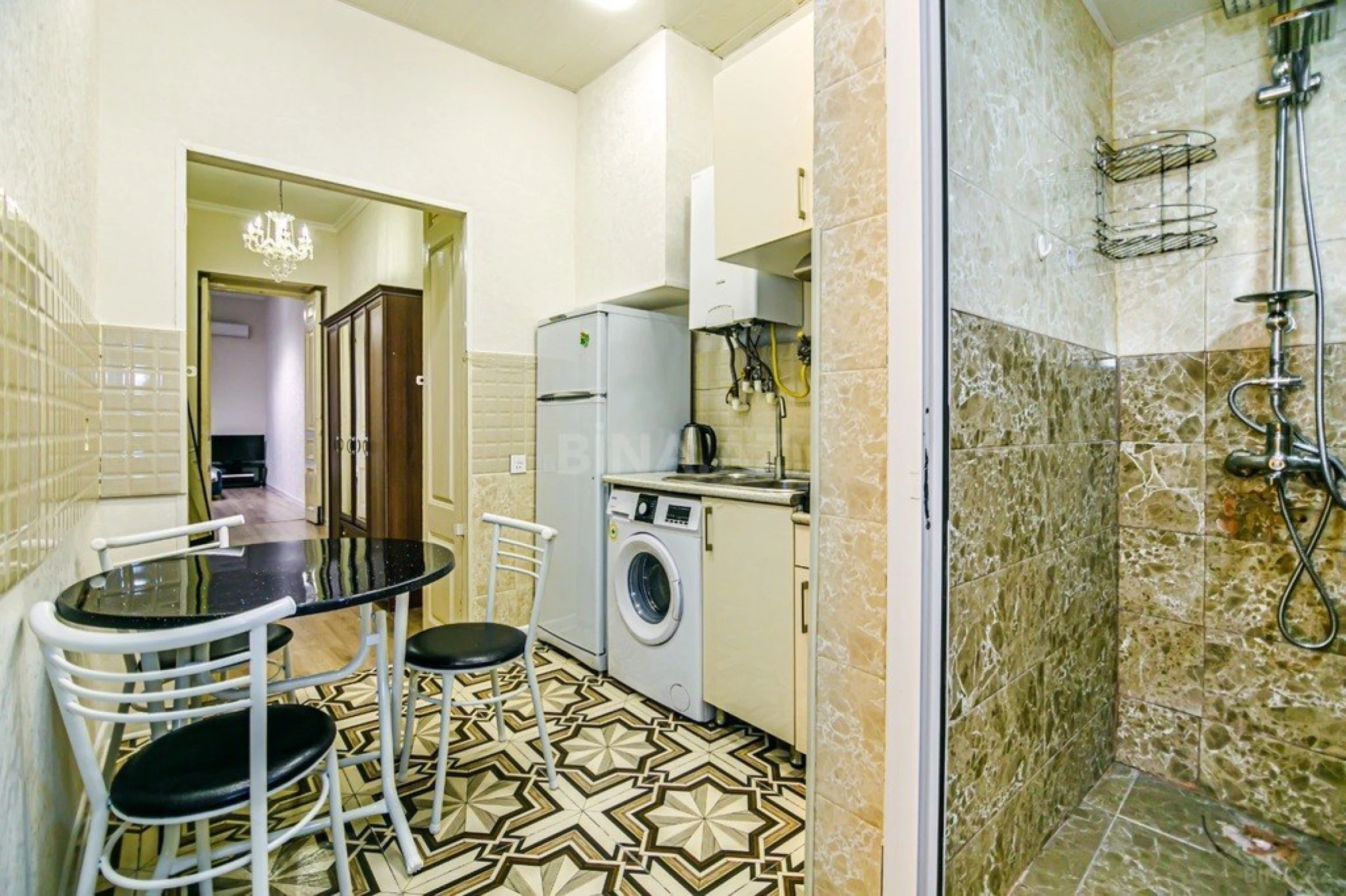 Kirayə verilir 1 otaqlı mənzil 42 m²