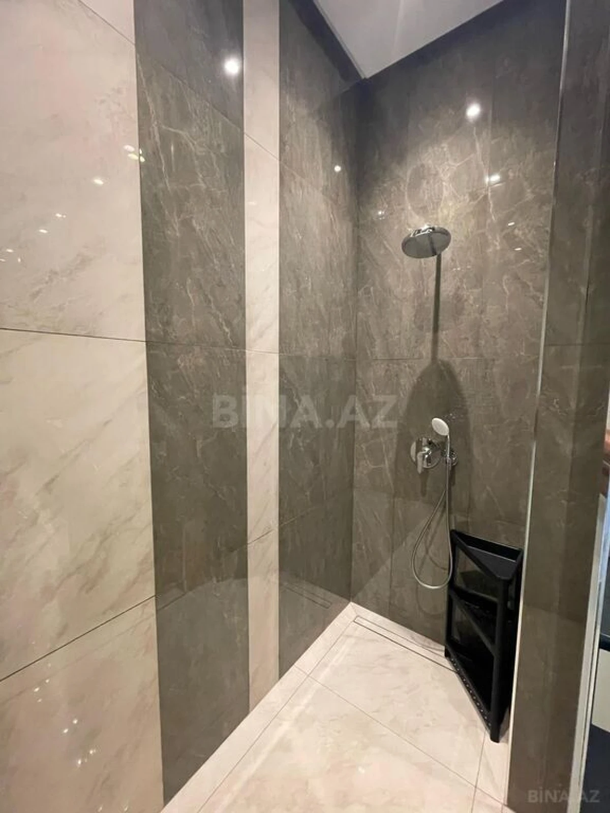 Kirayə verilir 1 otaqlı mənzil 47 m²