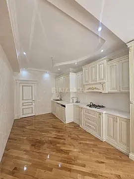 Satılır 3 otaqlı mənzil 136 m²