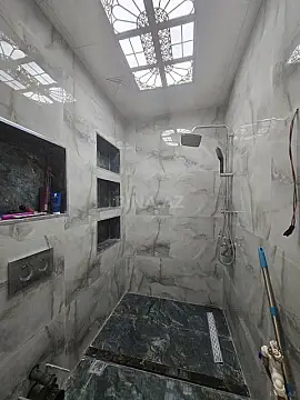 Satılır 3 otaqlı mənzil 136 m²