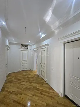 Satılır 3 otaqlı mənzil 136 m²