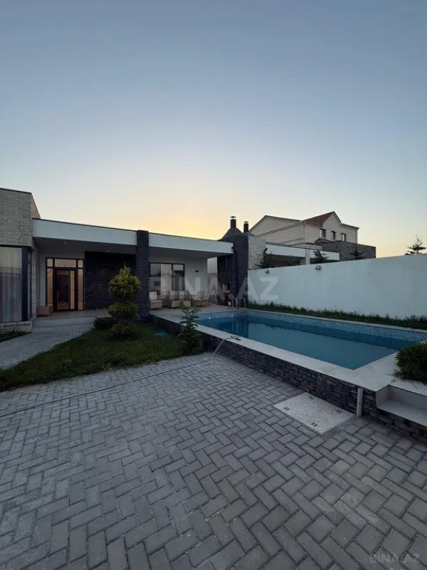 Kirayə verilir 4 otaqlı həyət evi 300 m²