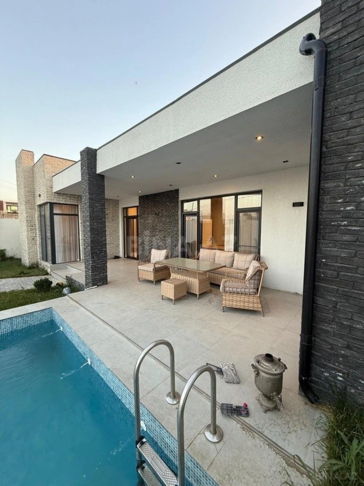 Kirayə verilir 4 otaqlı həyət evi 300 m²