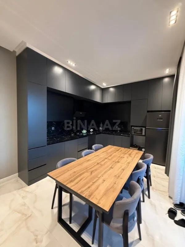 Kirayə verilir 4 otaqlı həyət evi 300 m²