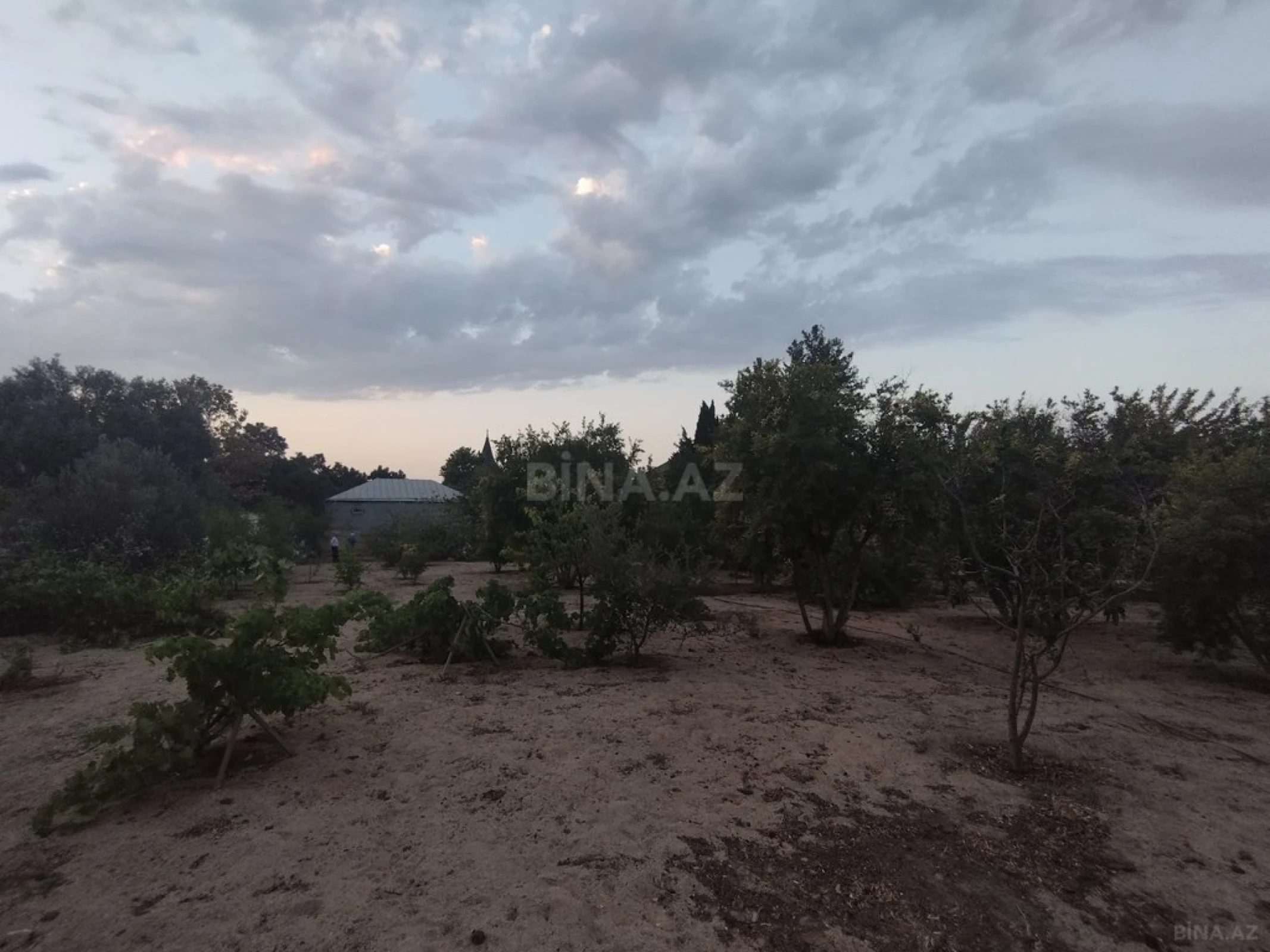 Satılır torpaq sahəsi 25 m²