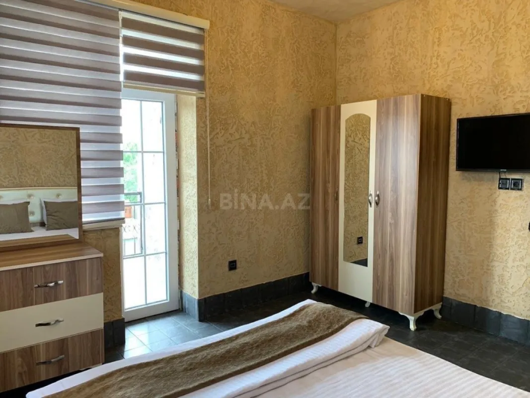 Satılır 6 otaqlı həyət evi 167 m²