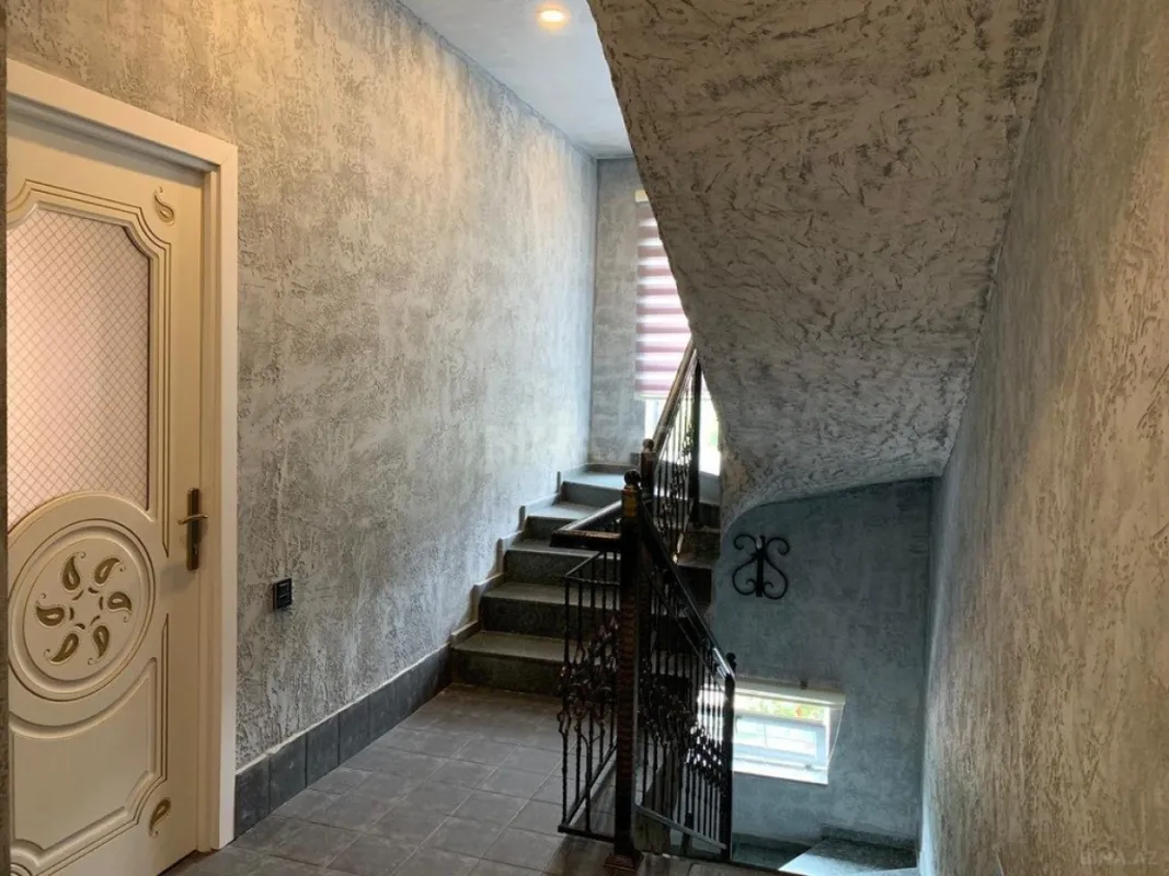 Satılır 6 otaqlı həyət evi 167 m²